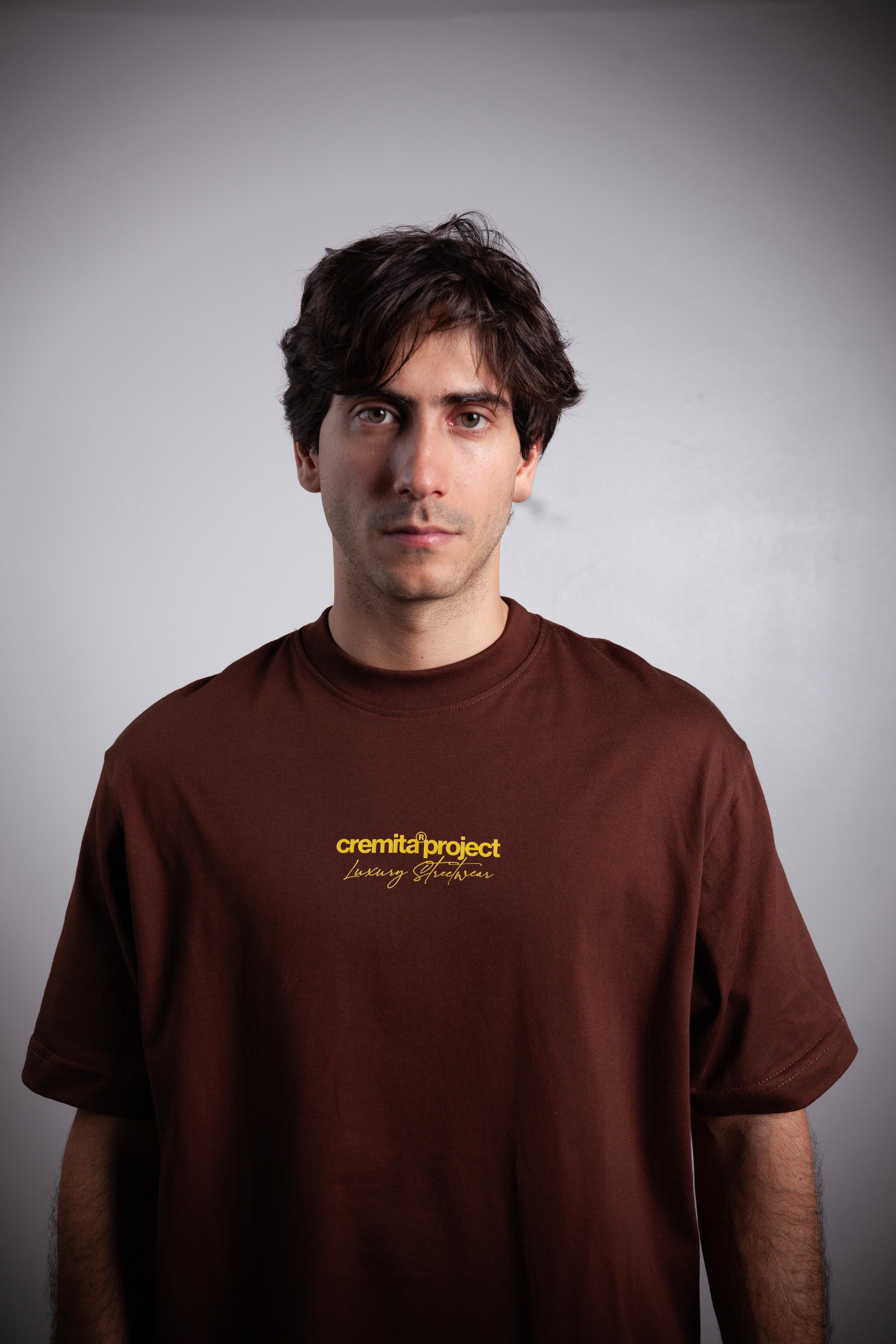 - Tshirt Oversized / Chocolate / Cremita Project